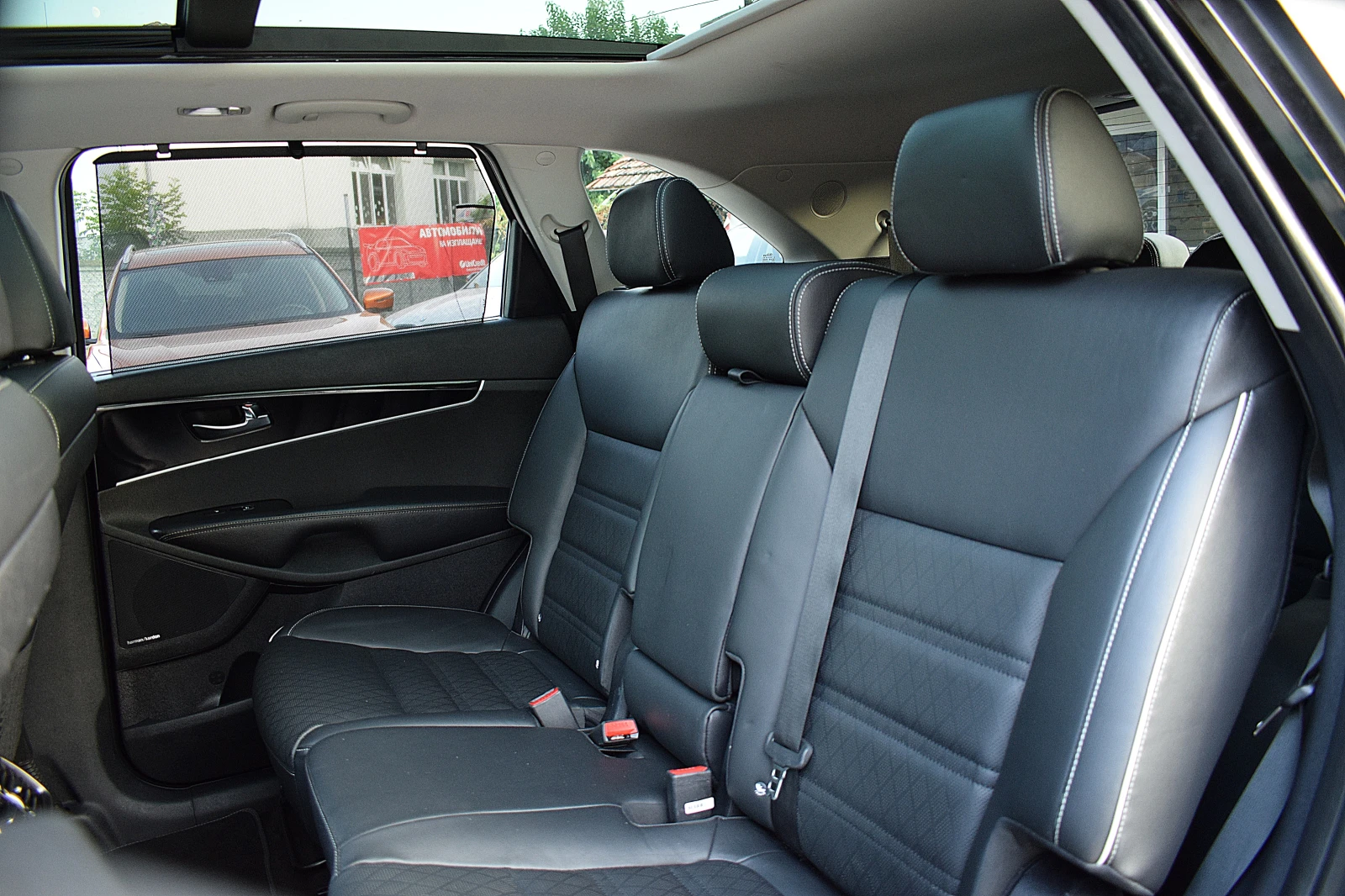 Kia Sorento 2.2ШВЕЙЦАРИЯ-7МЕСТА/ДИСТРОНИК/КОЖА/НАВИ/LANE ASSIS, снимка 11 - Автомобили и джипове - 55791711