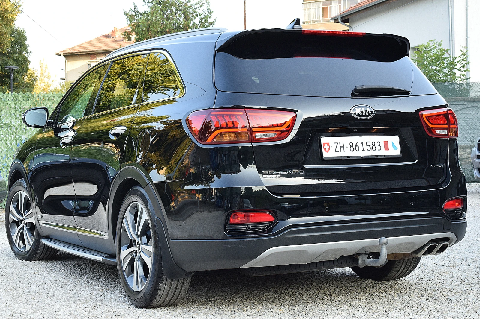 Kia Sorento 2.2ШВЕЙЦАРИЯ-7МЕСТА/ДИСТРОНИК/КОЖА/НАВИ/LANE ASSIS, снимка 5 - Автомобили и джипове - 55791711