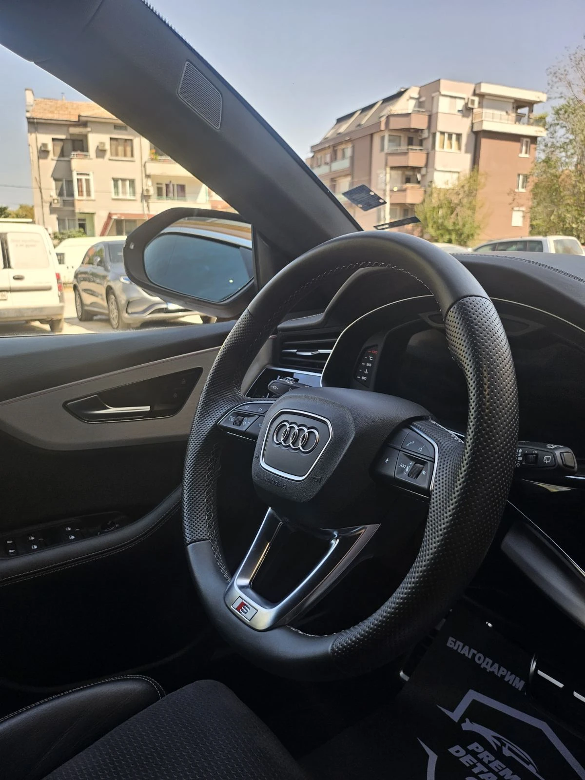 Audi Q8, снимка 8 - Автомобили и джипове - 55889024