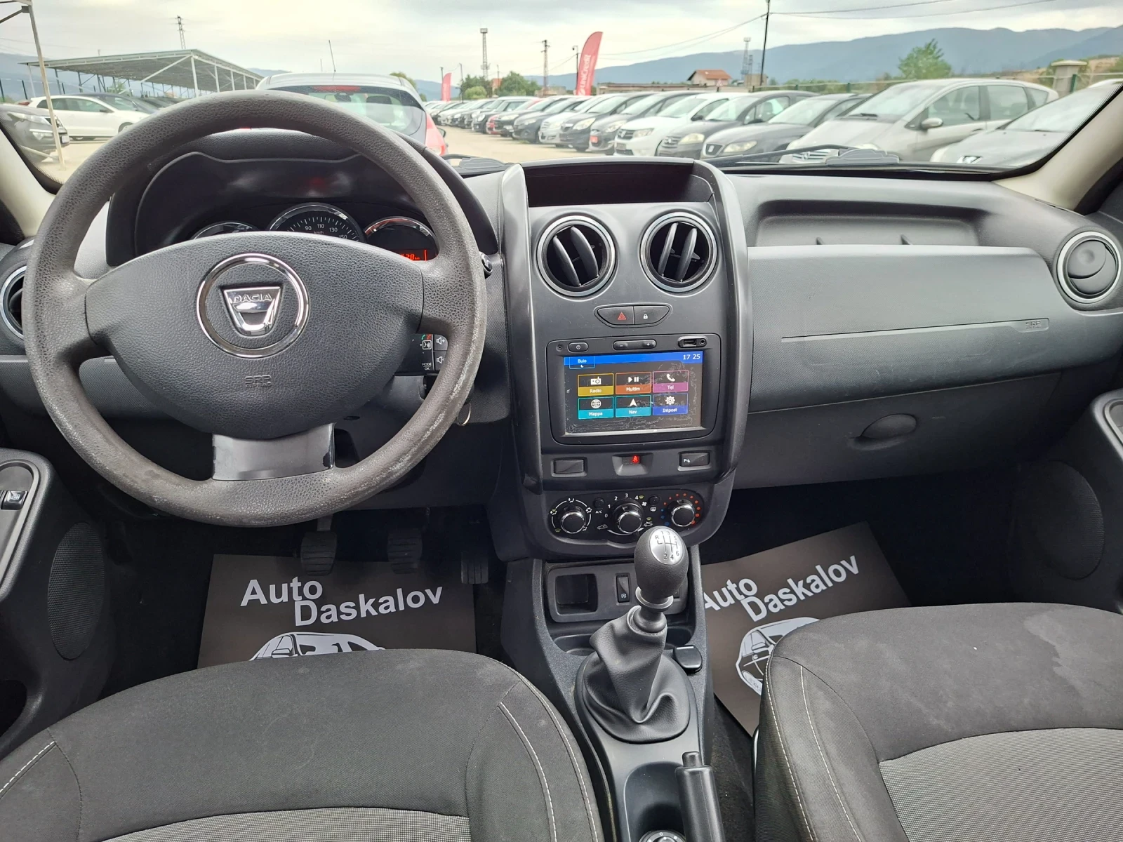 Dacia Duster 1, 5 dci, снимка 12 - Автомобили и джипове - 56058912