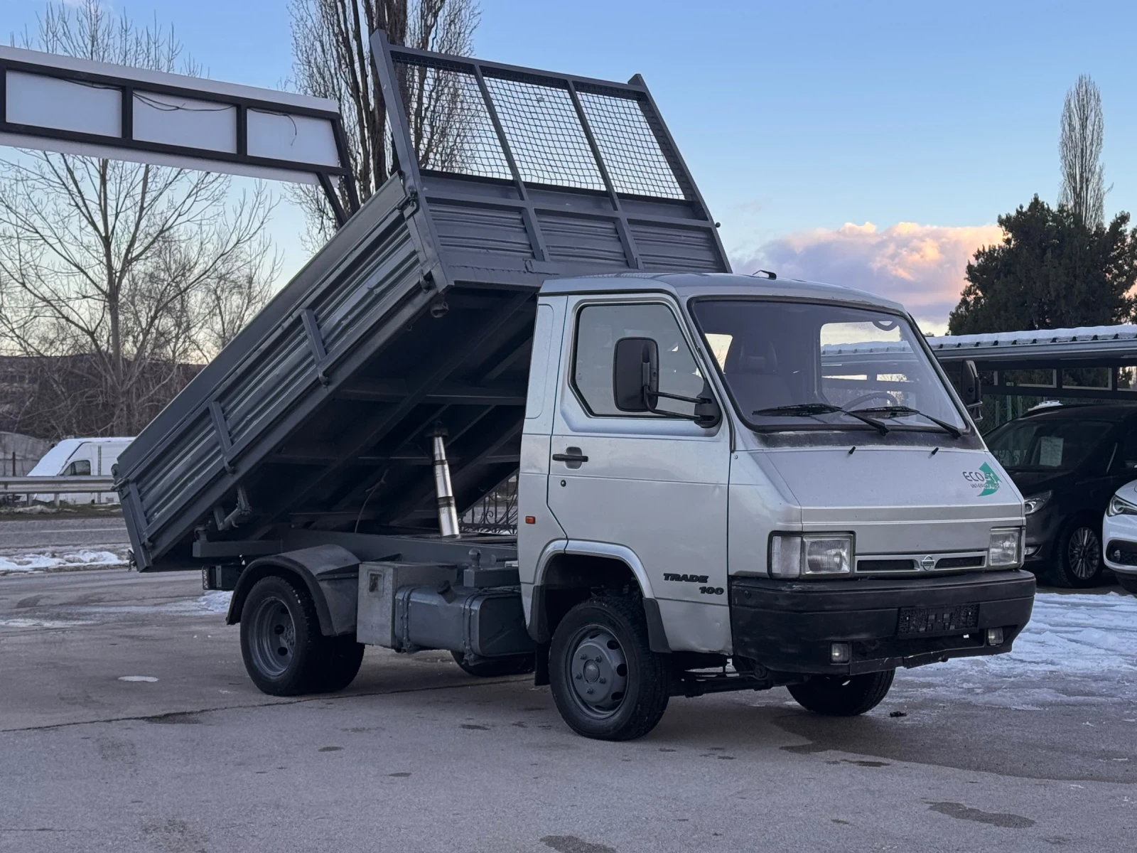 Nissan Trade 2.5TD 3 Странен Самосвал, снимка 1