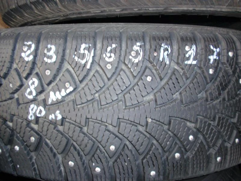 Гуми Всесезонни 235/65R17, снимка 1 - Гуми и джанти - 8897722