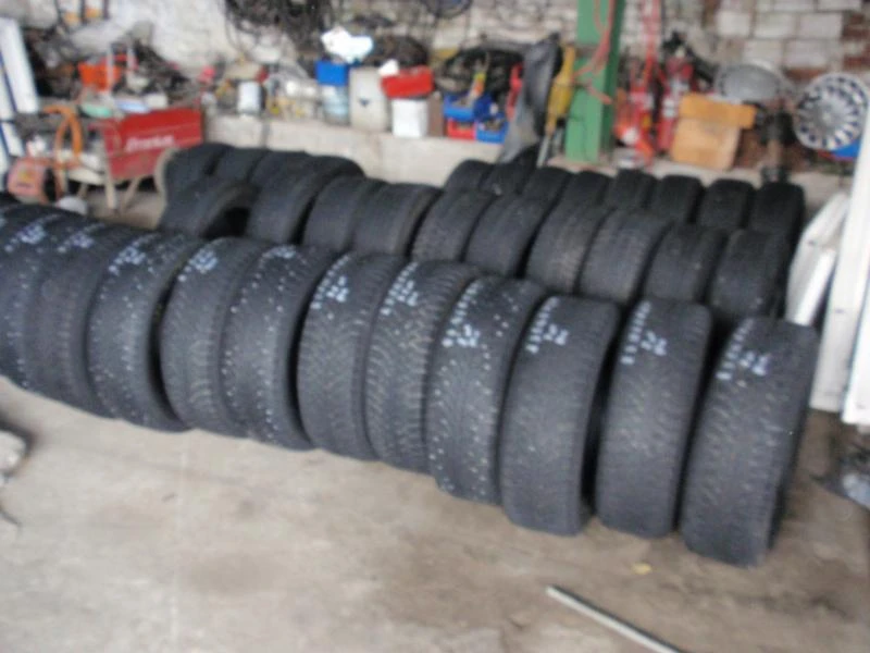 Гуми Всесезонни 235/65R17, снимка 13 - Гуми и джанти - 8897722