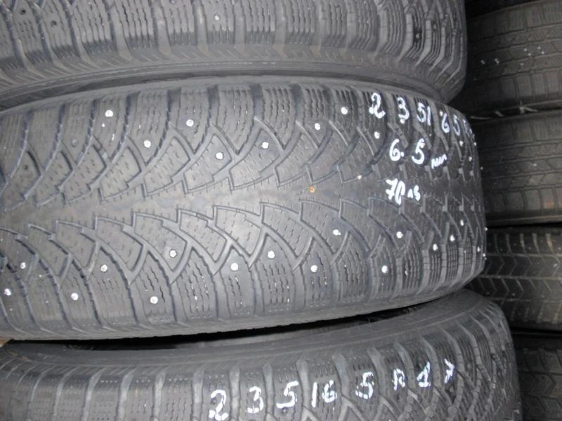 Гуми Всесезонни 235/65R17, снимка 7 - Гуми и джанти - 8897722