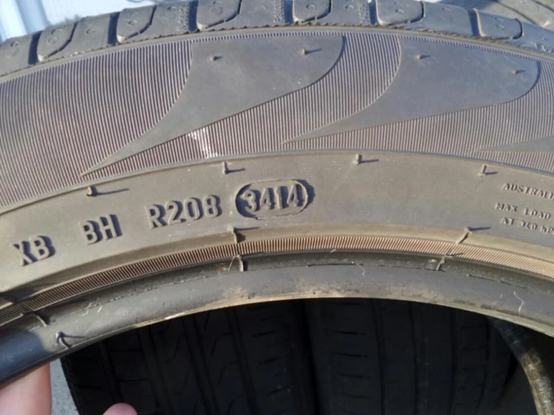 Гуми Летни 215/55R18, снимка 3 - Гуми и джанти - 15272979