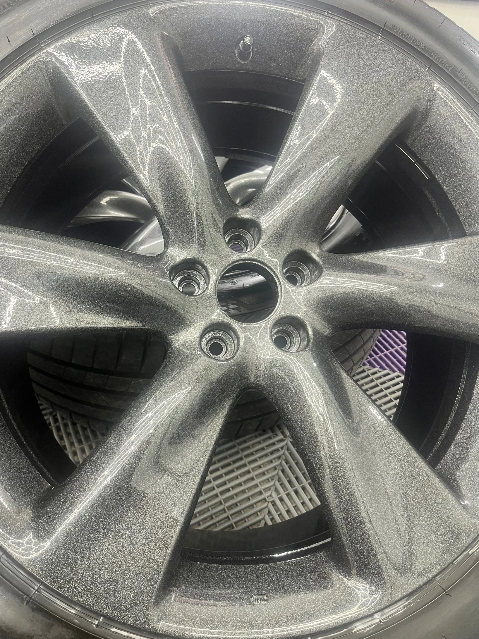 ���� � ������ 275/45R21 �� Infiniti QX70 | Mobile.bg � ����������� 5