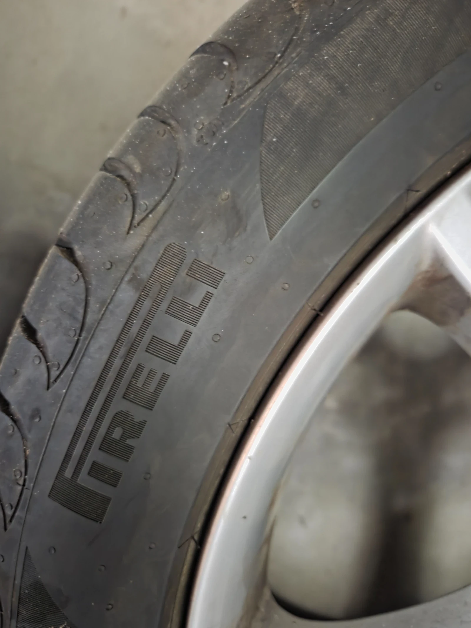 Гуми с джанти Pirelli 205/50R17, снимка 3 - Гуми и джанти - 53945847