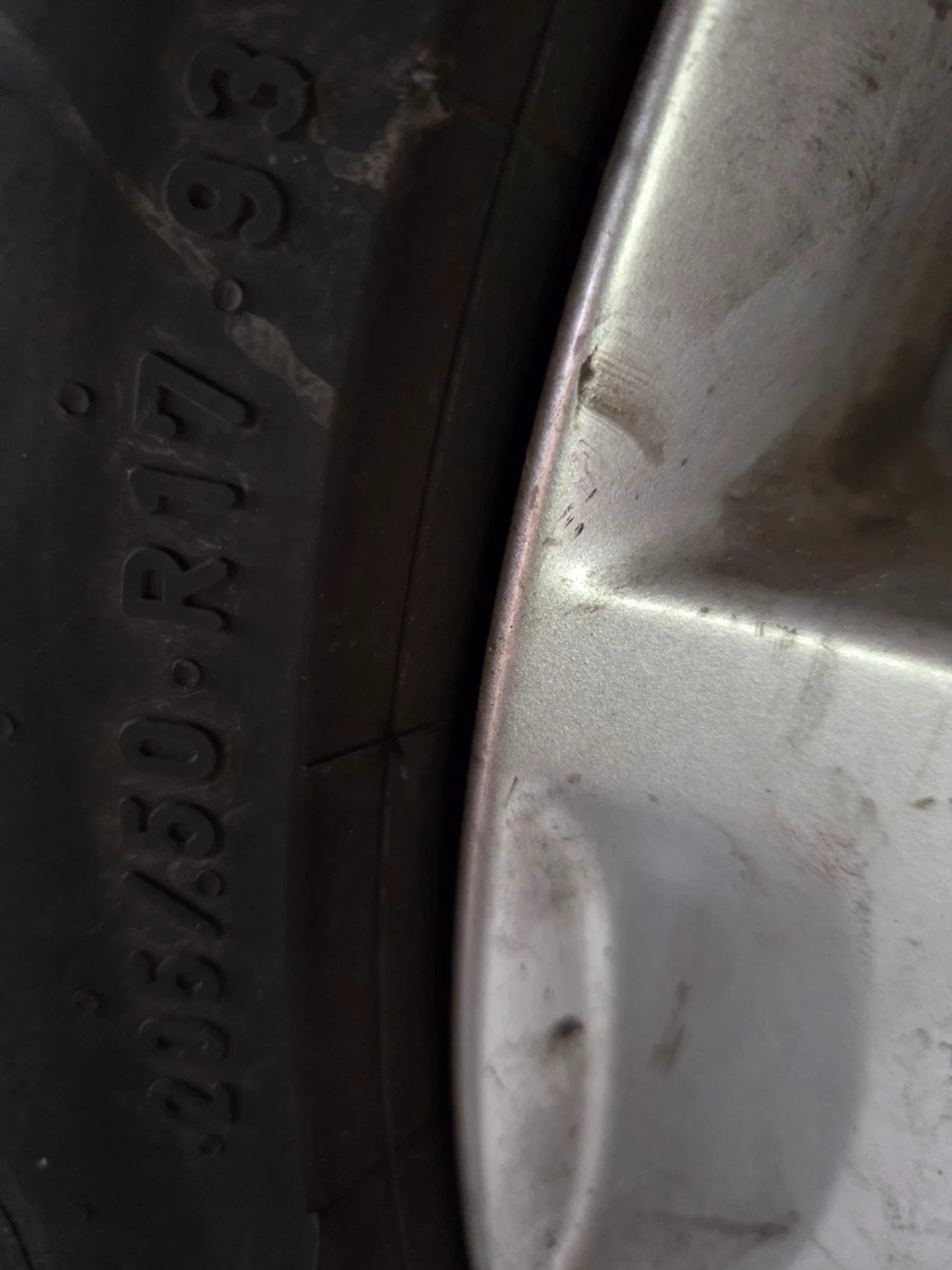 Гуми с джанти Pirelli 205/50R17, снимка 5 - Гуми и джанти - 53945847