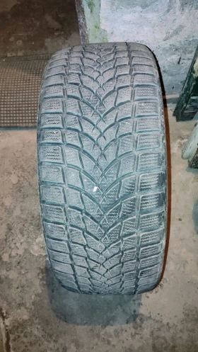 Гуми Зимни 225/45R17