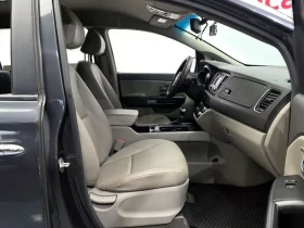 Kia Carnival  9-SEATER LUXURY, снимка 12