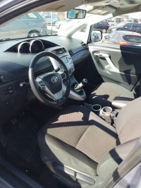 Toyota Corolla verso 2.0d-4d/127k.s., снимка 11 - Автомобили и джипове - 53653928