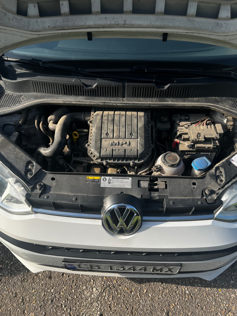 VW Up, снимка 6 - Автомобили и джипове - 46379790