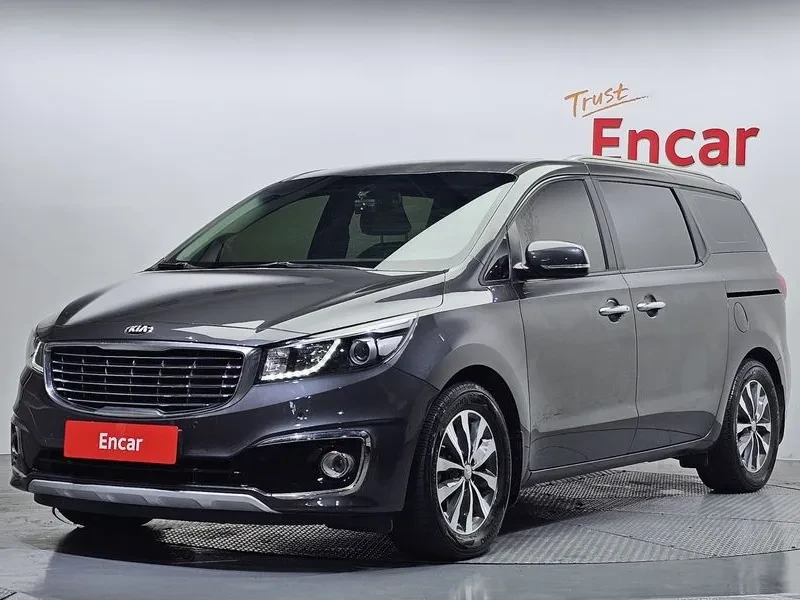 Kia Carnival  9-SEATER LUXURY