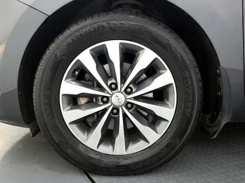 Kia Carnival  9-SEATER LUXURY, снимка 5 - Автомобили и джипове - 55026616