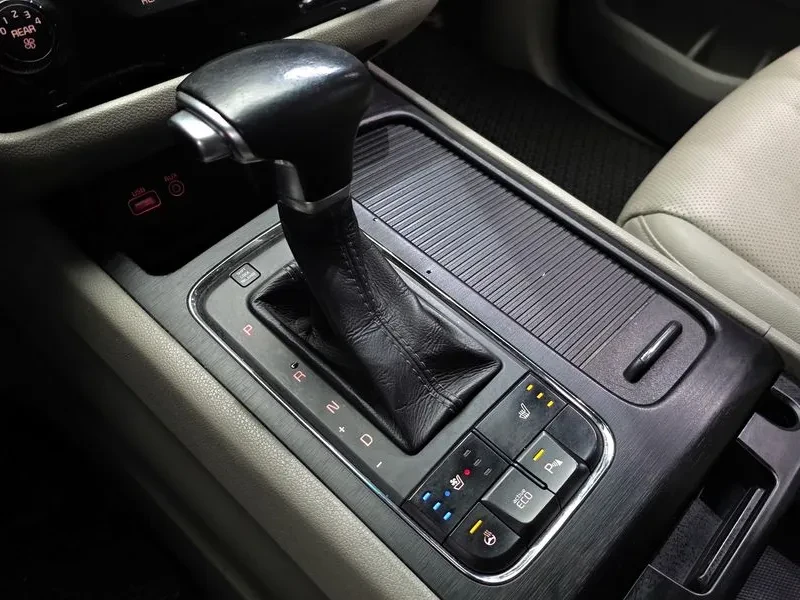 Kia Carnival  9-SEATER LUXURY, снимка 9 - Автомобили и джипове - 55026616