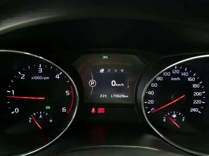 Kia Carnival  9-SEATER LUXURY, снимка 8 - Автомобили и джипове - 55026616