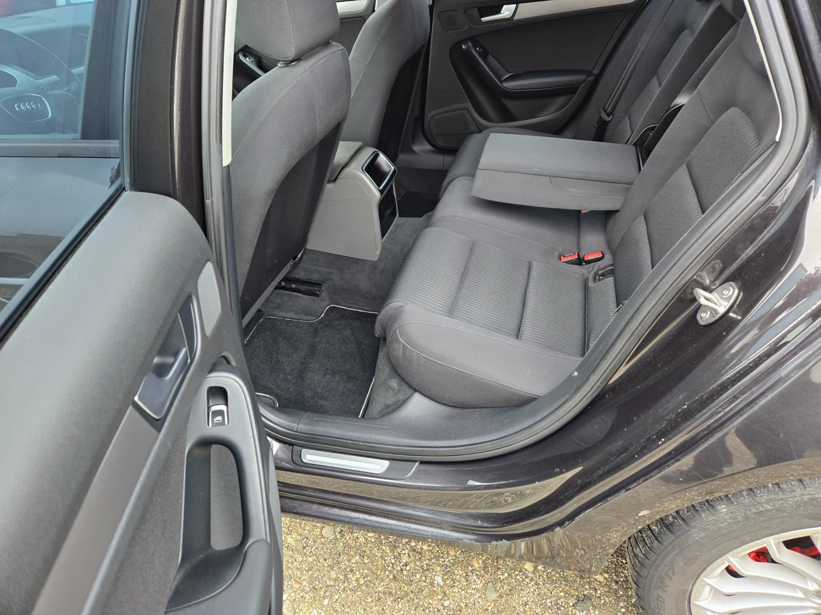 Audi A4 2.0 TDI | Mobile.bg — изображение 13