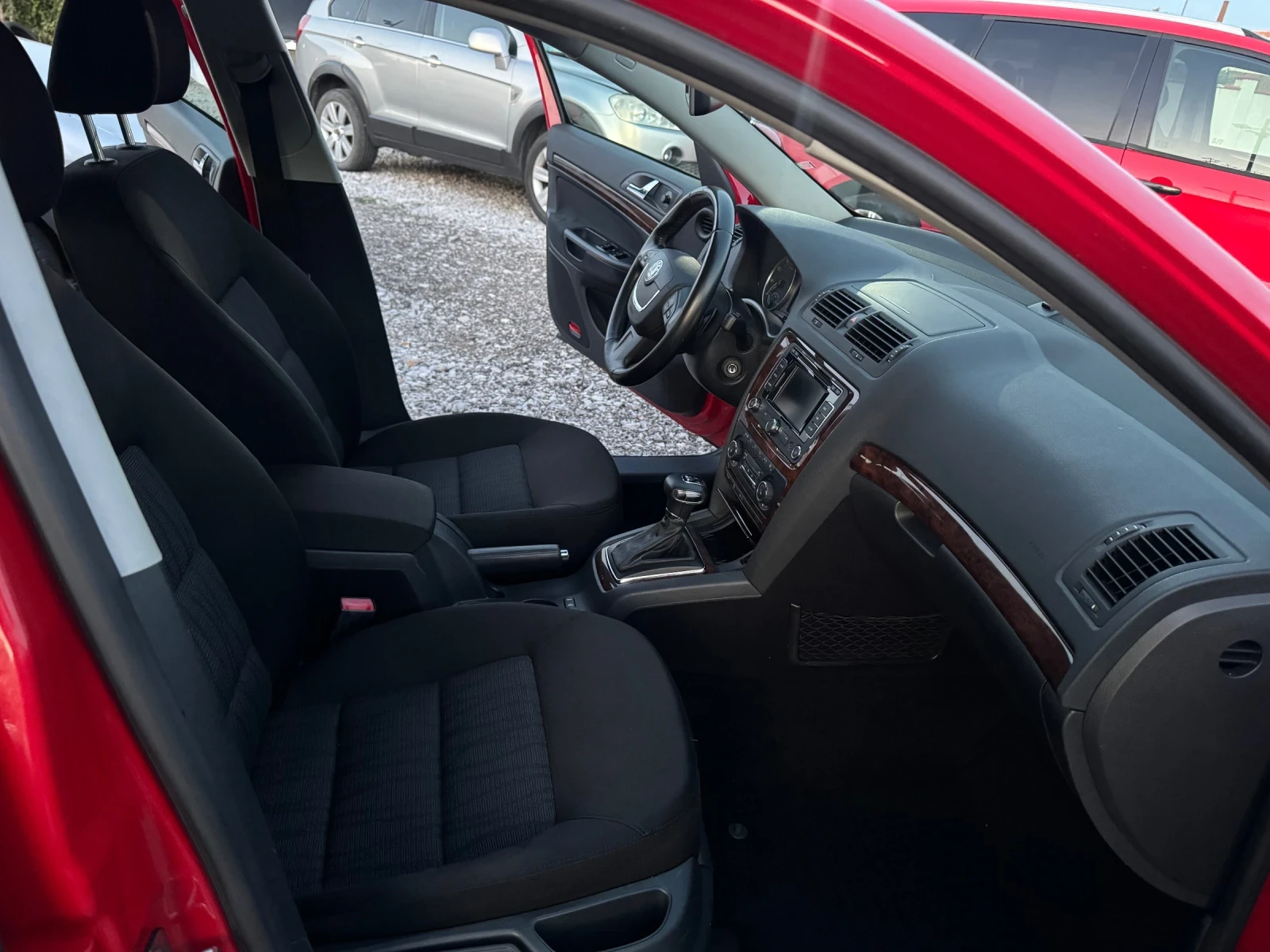 Skoda Octavia 1.8i AVT NAVI - изображение 9