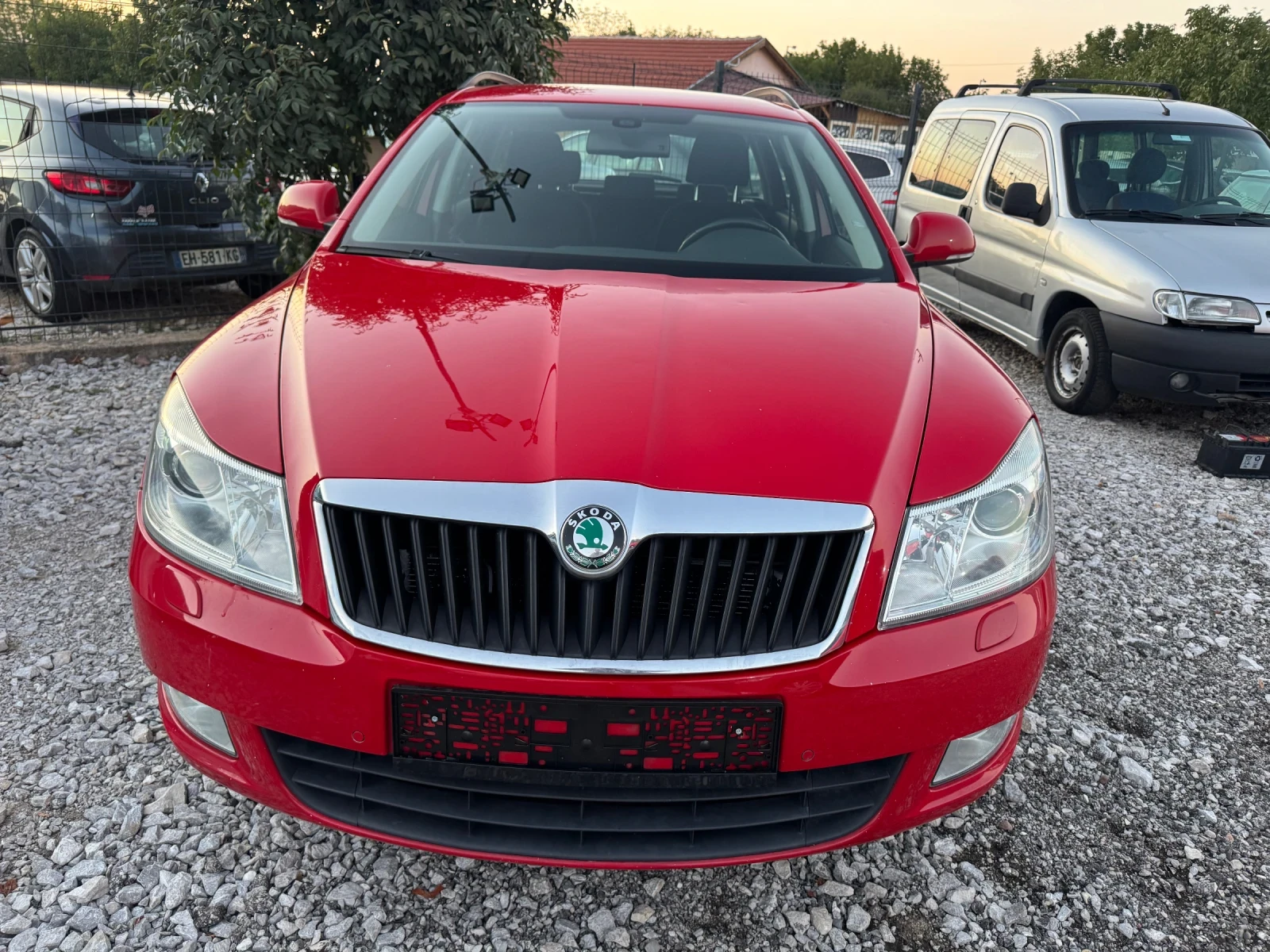 Skoda Octavia 1.8i AVT NAVI - изображение 2