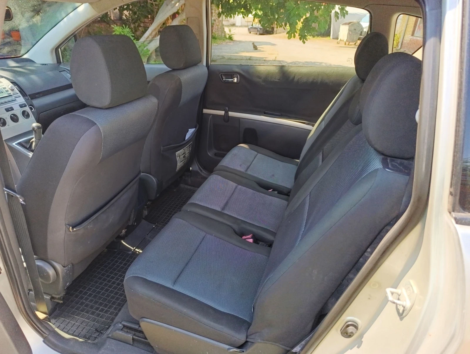 Toyota Corolla verso 2.2 - изображение 8