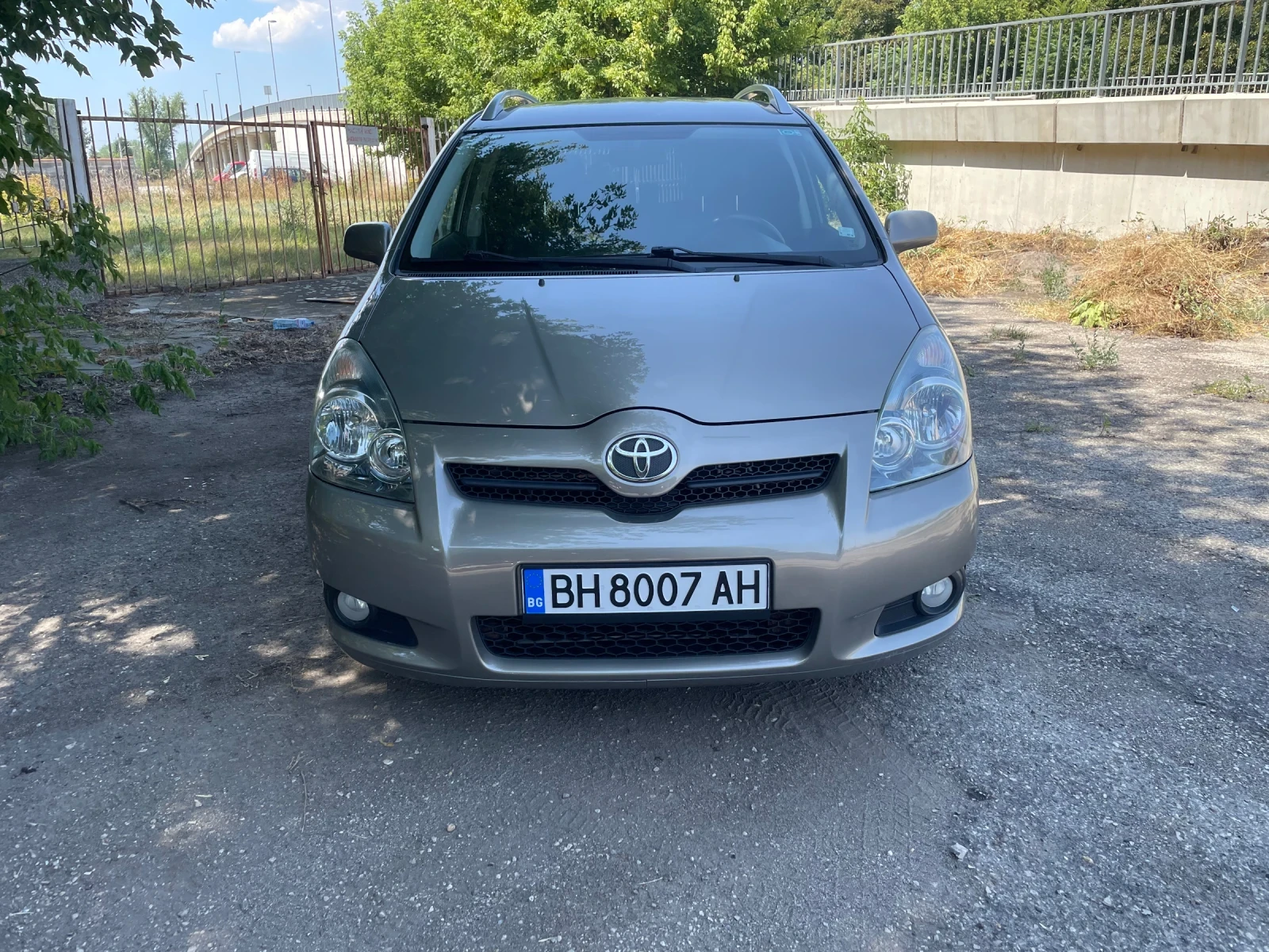 Toyota Corolla verso 2.2D4D 136hp Facelift - изображение 3