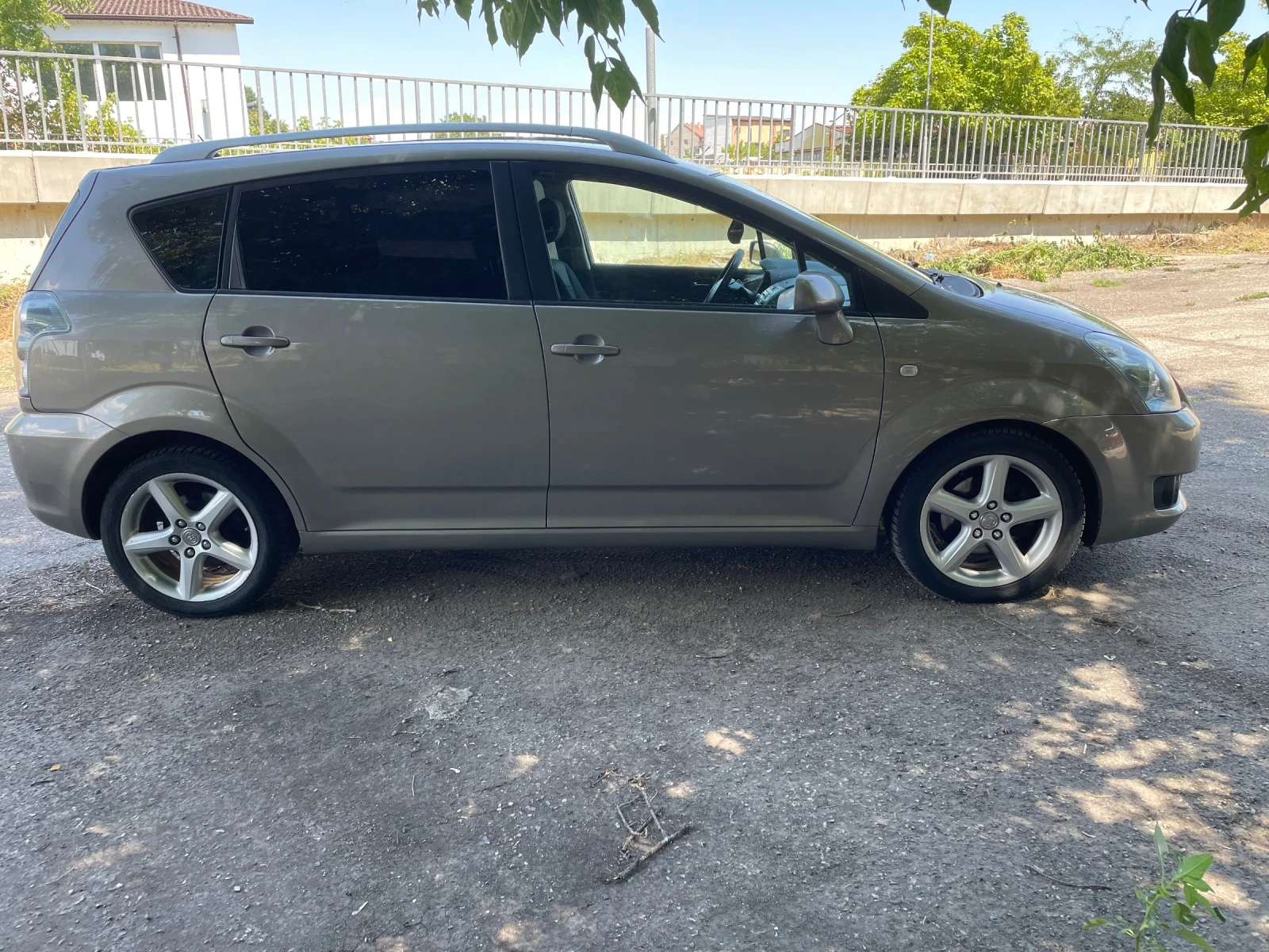 Toyota Corolla verso 2.2D4D 136hp Facelift - изображение 5