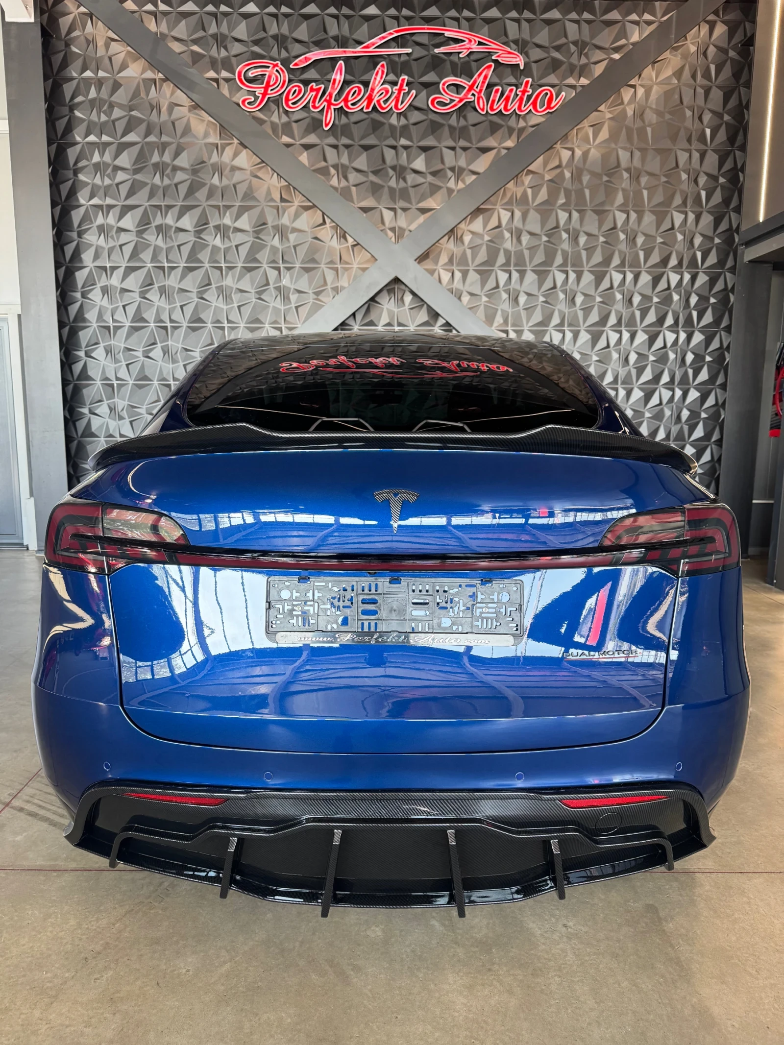 Tesla Model Y LONG RANGE * DUAL MOTOR * КАРБОН ПАКЕТ *  - изображение 4