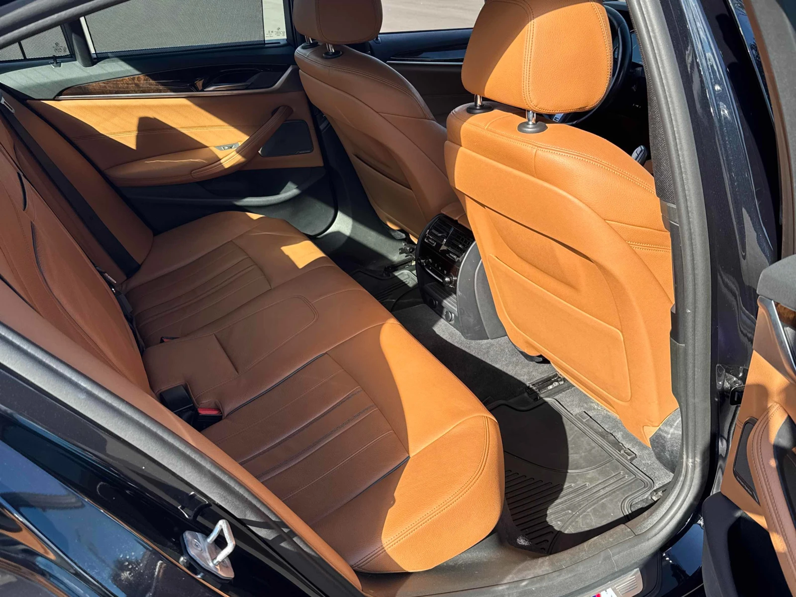 BMW 530 I xDrive* CARFAX* АВТОФИНАНСИРАНЕ*  - изображение 10