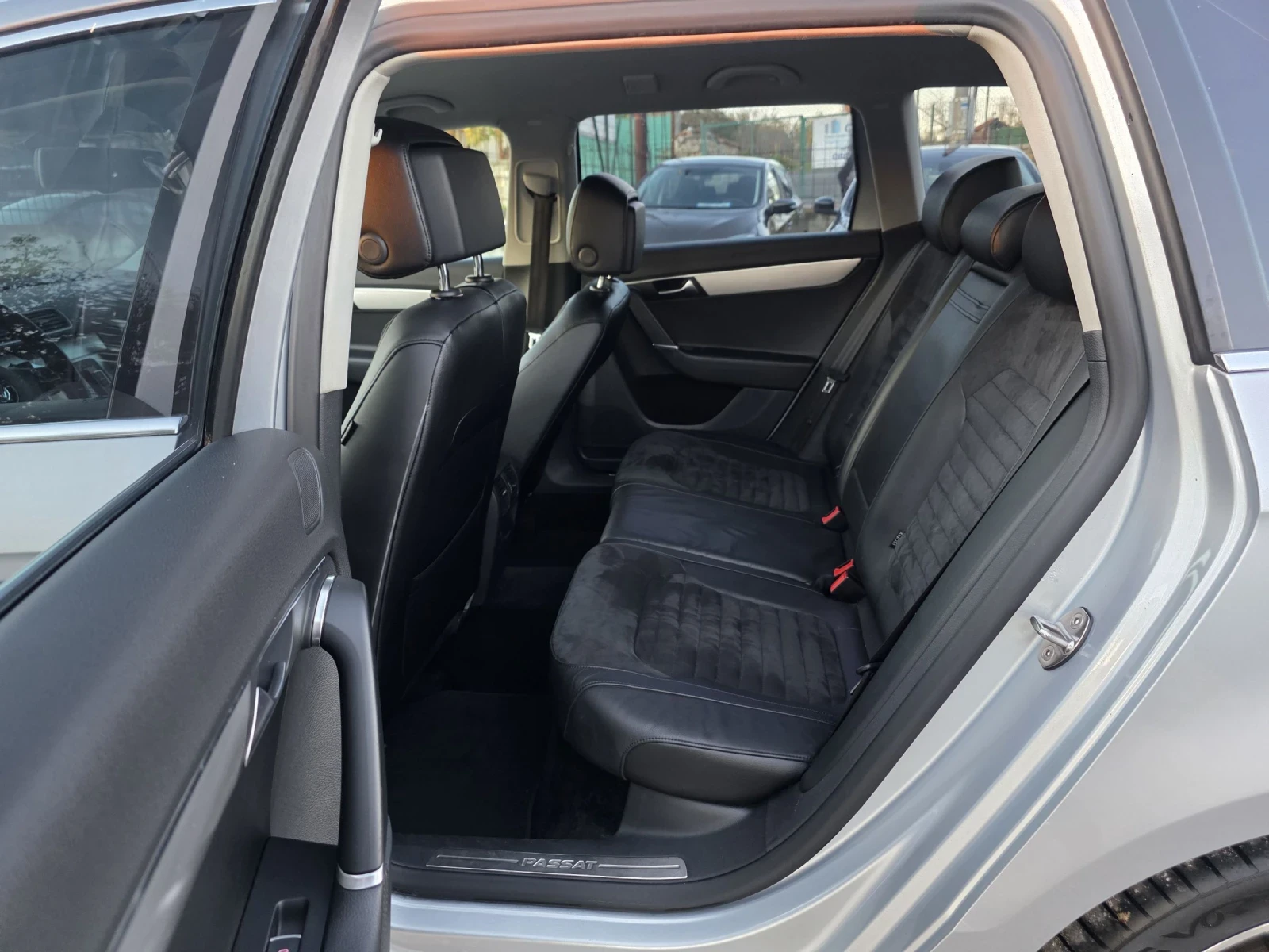 VW Passat 2.0 TDI 140 .. (DSG) Highline /  /  | Mobile.bg   11