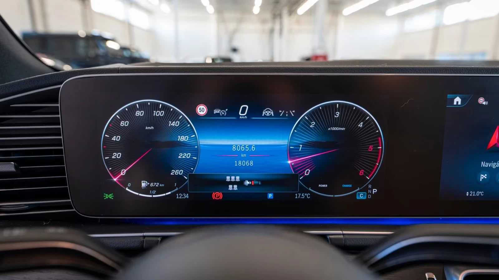 Mercedes-Benz GLS 450 d4MATIC/367HP/PANO/7S/MASSAGE/BURM/360/HUD/617g - изображение 10