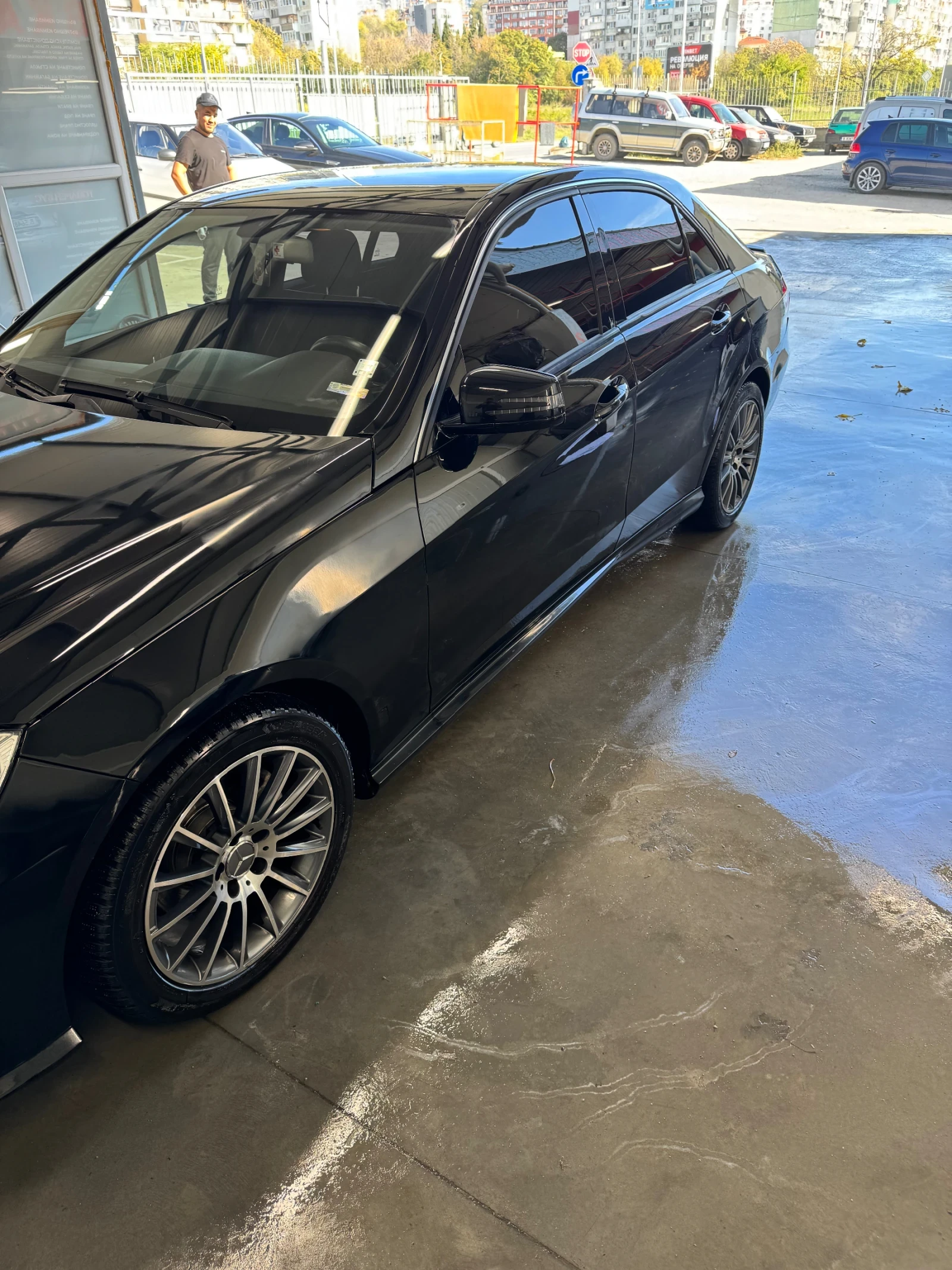 Mercedes-Benz E 220  - изображение 3