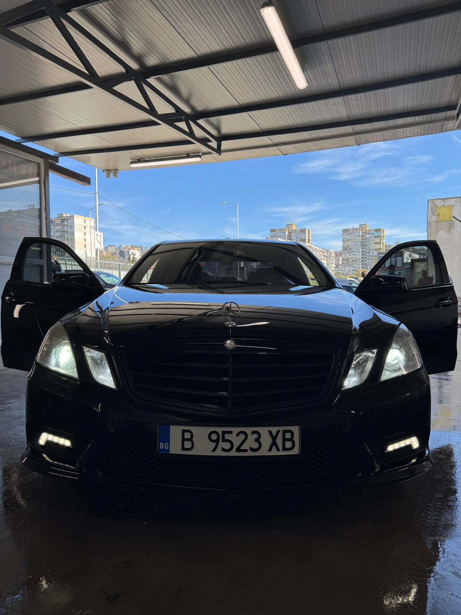 Mercedes-Benz E 220  - изображение 5