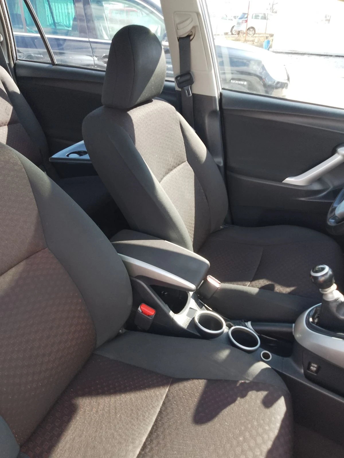 Toyota Corolla verso 2.0d-4d/127k.s. | Mobile.bg � ����������� 15