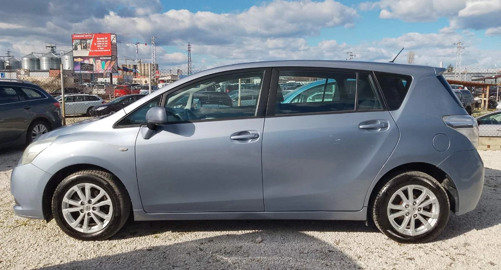 Toyota Corolla verso 2.0d-4d/127k.s. - изображение 4