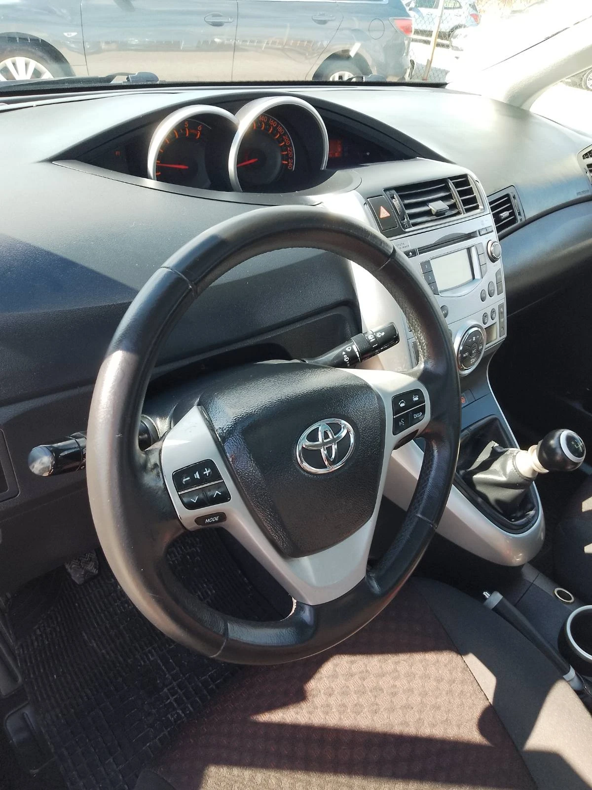 Toyota Corolla verso 2.0d-4d/127k.s. - изображение 8