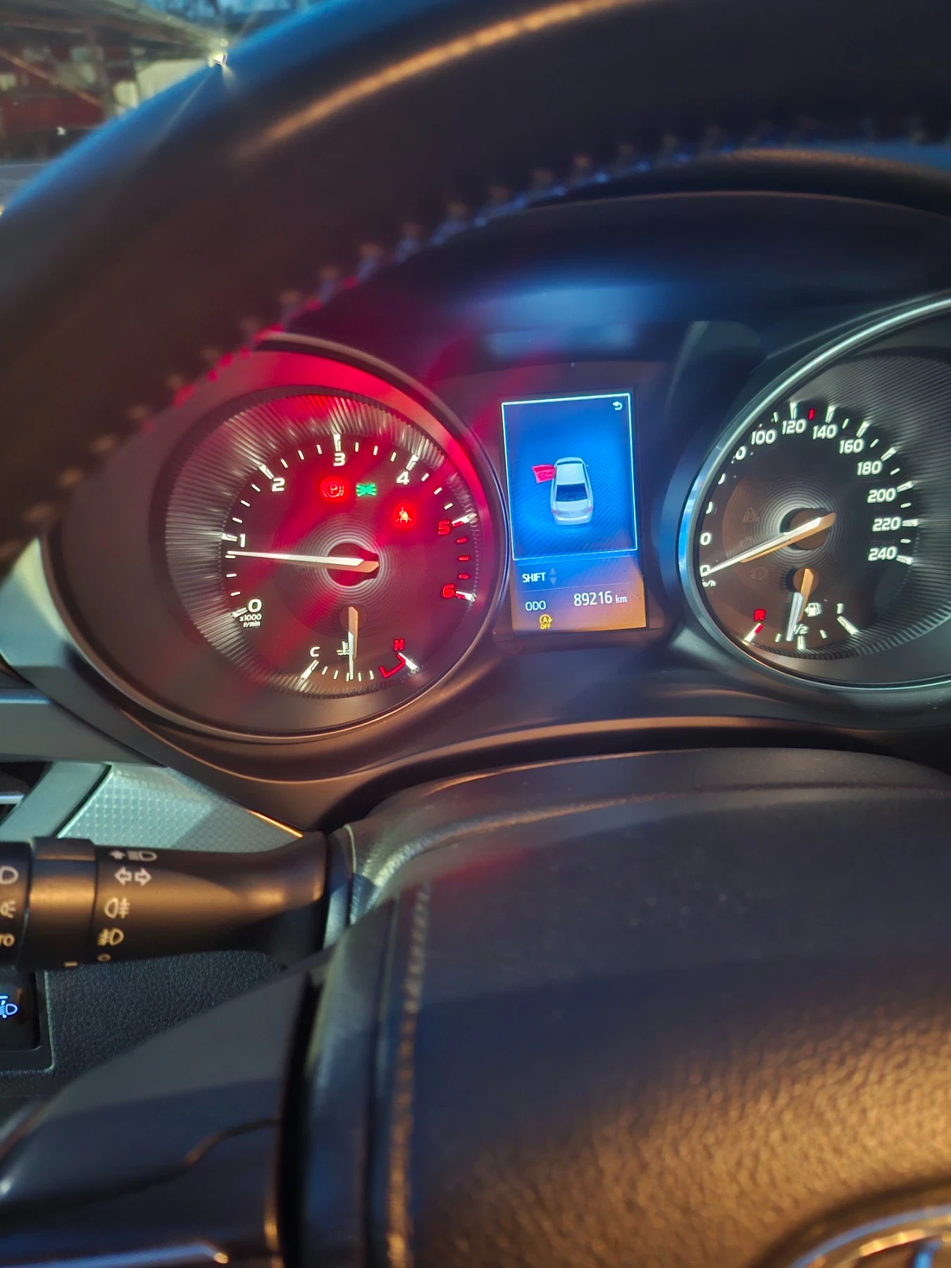 Toyota Avensis, снимка 8 - Автомобили и джипове - 53866263