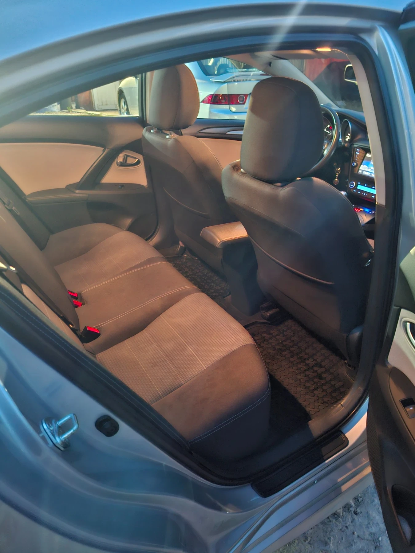 Toyota Avensis, снимка 6 - Автомобили и джипове - 53866263