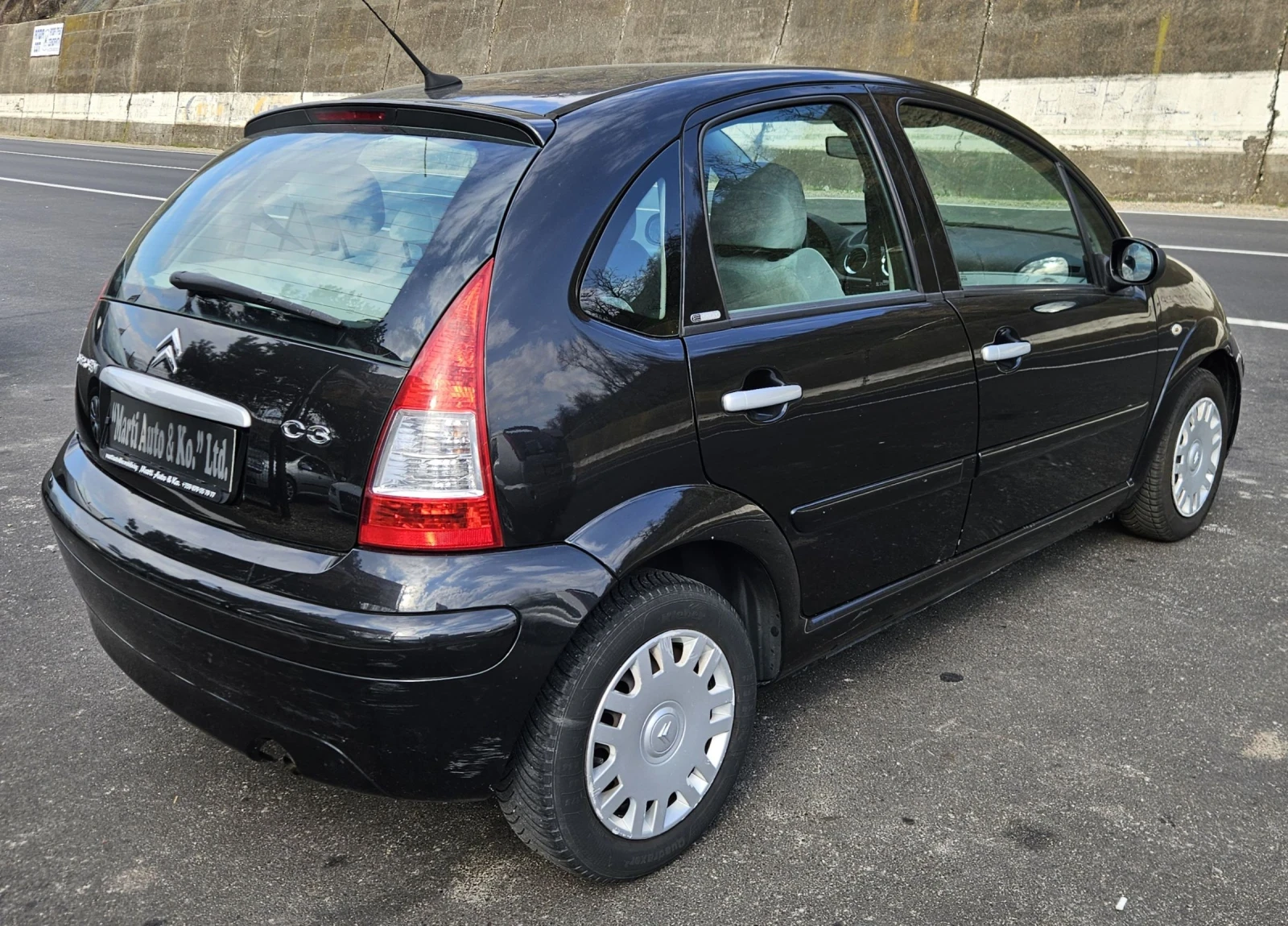 Citroen C3 1.1 i Exclusive, снимка 10 - Автомобили и джипове - 53874616
