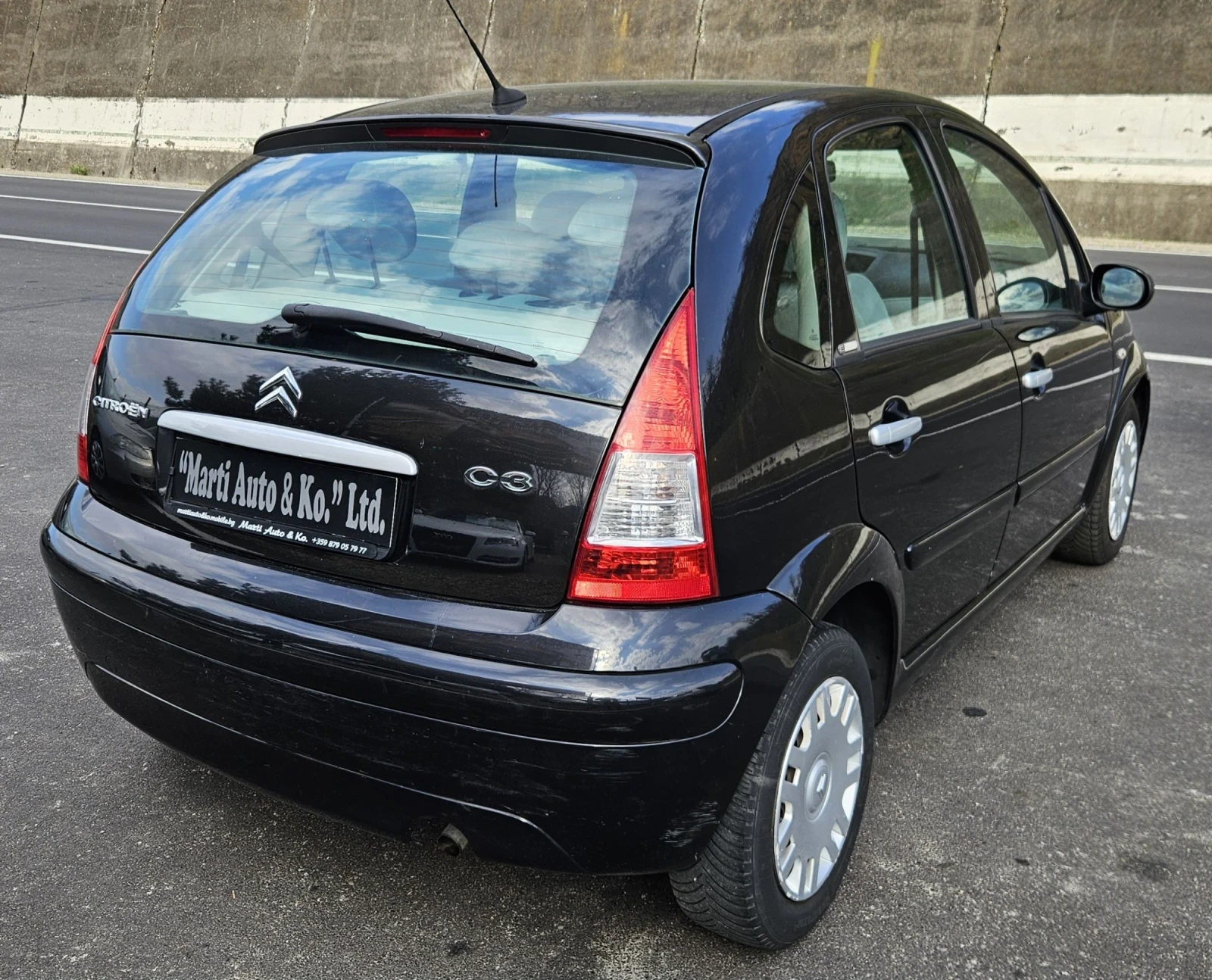 Citroen C3 1.1 i Exclusive, снимка 9 - Автомобили и джипове - 53874616
