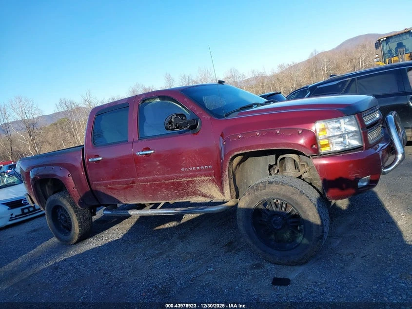 Chevrolet Silverado UNKNOWN SPECS 4X4 Drive, снимка 14 - Автомобили и джипове - 53877606