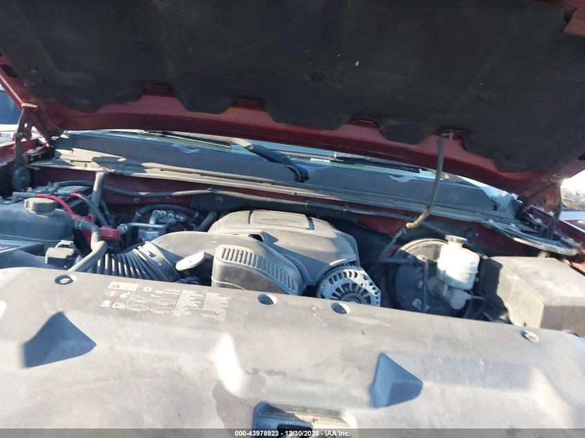 Chevrolet Silverado UNKNOWN SPECS 4X4 Drive, снимка 10 - Автомобили и джипове - 53877606