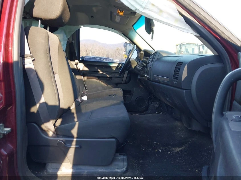 Chevrolet Silverado UNKNOWN SPECS 4X4 Drive, снимка 5 - Автомобили и джипове - 53877606