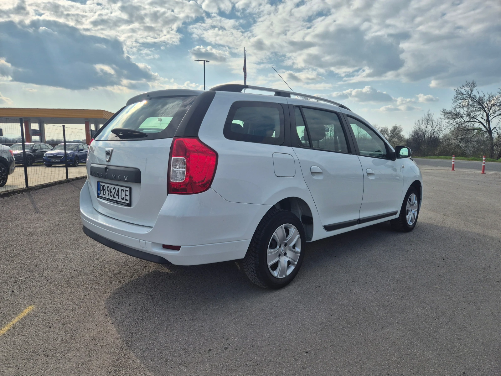 Dacia Logan 1.5 DCI, снимка 5 - Автомобили и джипове - 53976870