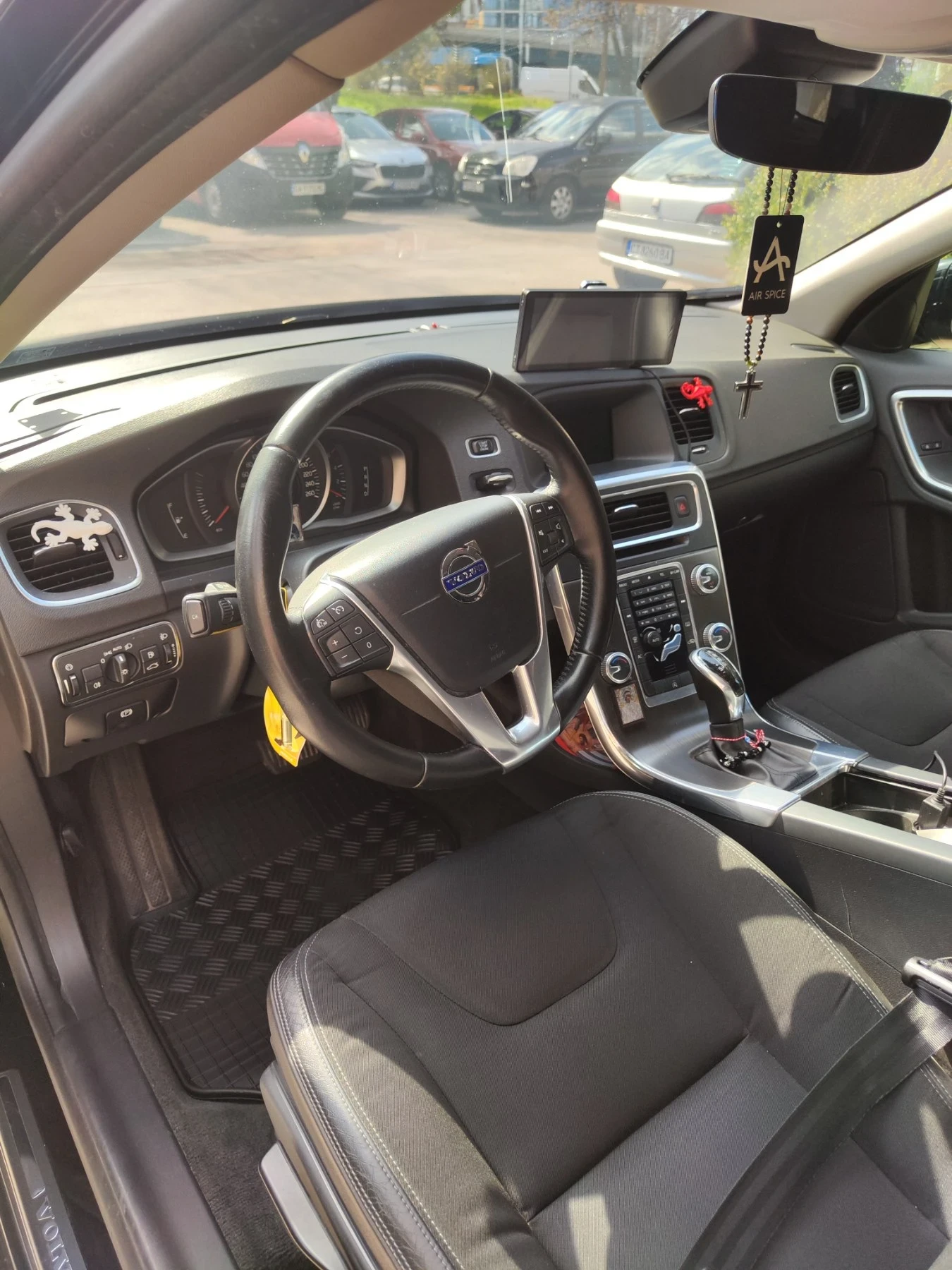 Volvo V60 Cross Country, снимка 9 - Автомобили и джипове - 53989801