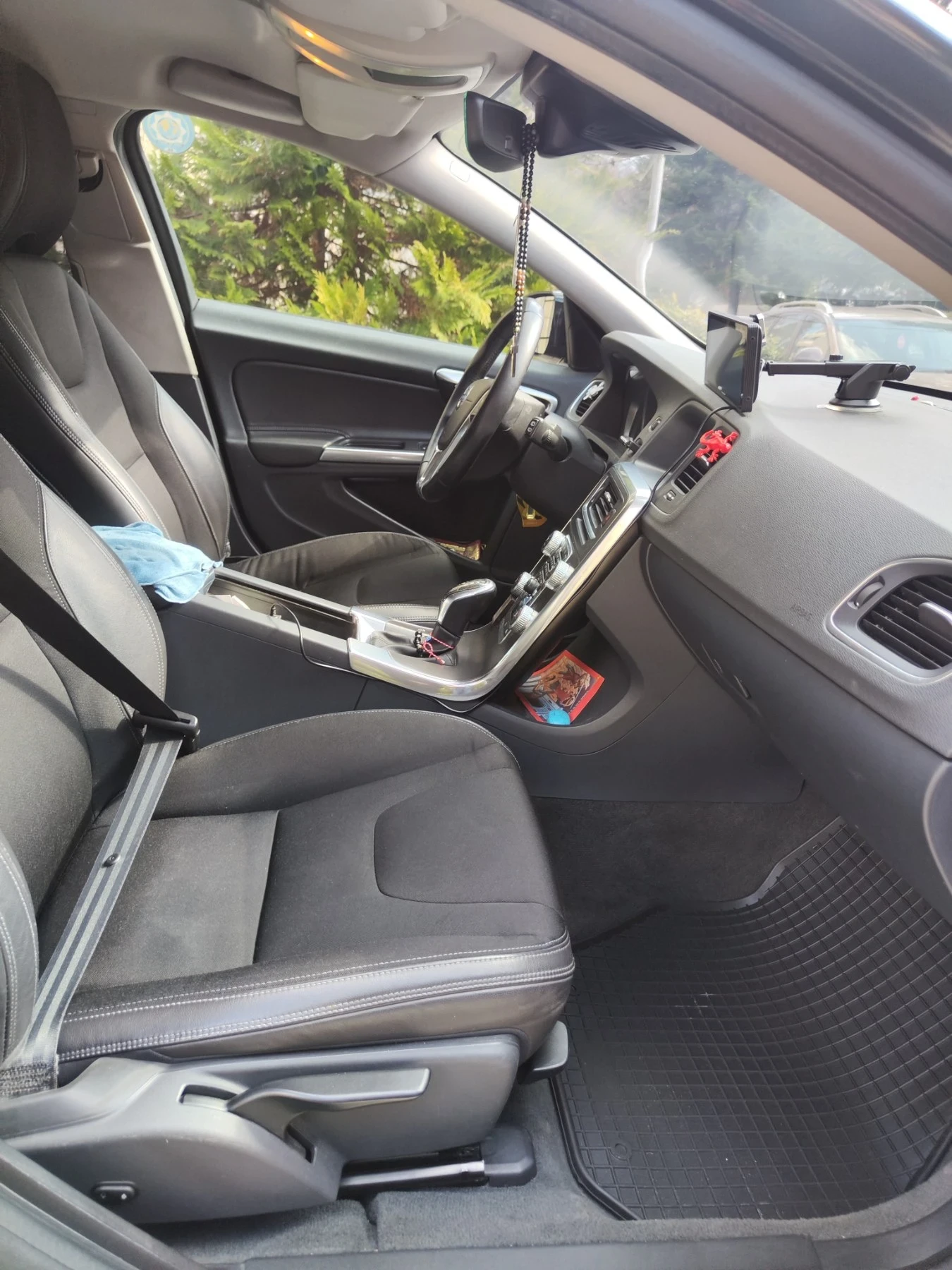 Volvo V60 Cross Country, снимка 13 - Автомобили и джипове - 53989801