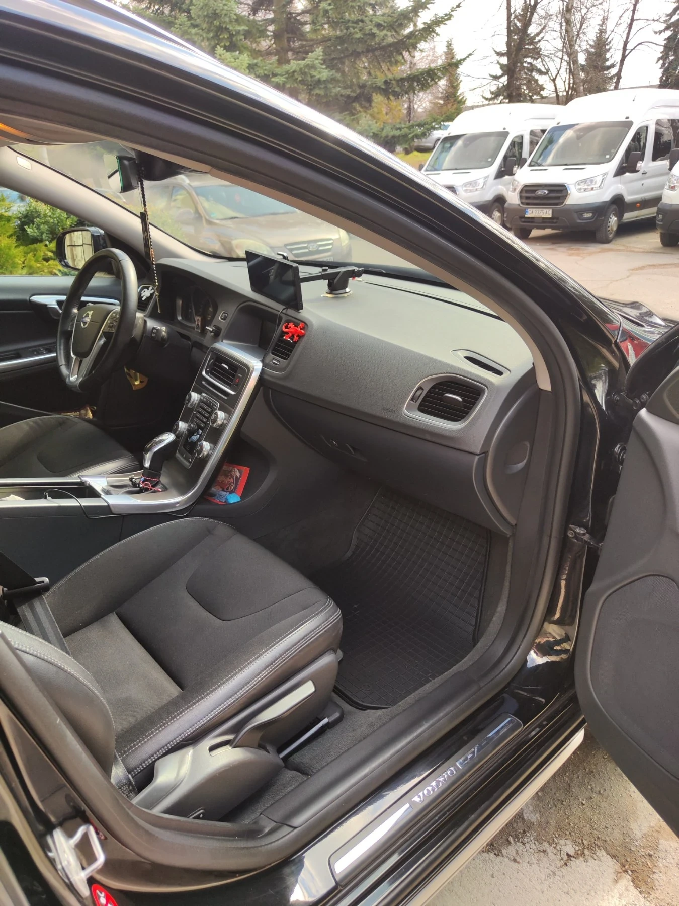 Volvo V60 Cross Country, снимка 12 - Автомобили и джипове - 53989801