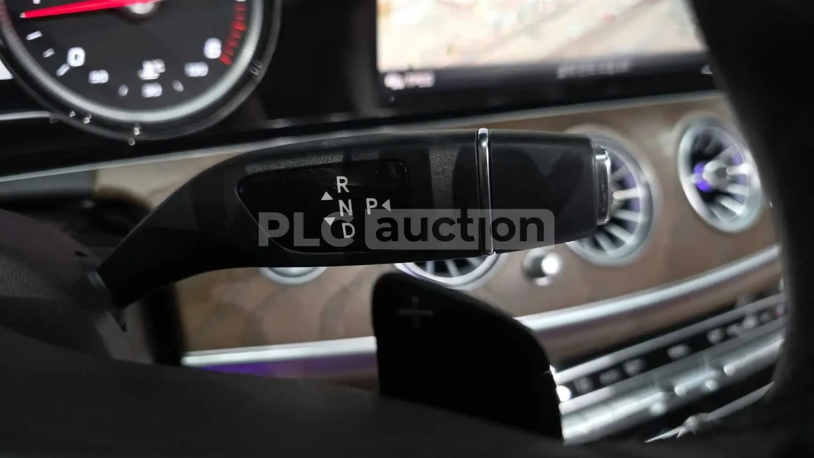 Mercedes-Benz E 220 BURMESTER * PANO * ПОДГРЕВИ * ФИКСИРАНА ЦЕНА ДО БГ, снимка 9 - Автомобили и джипове - 55033164
