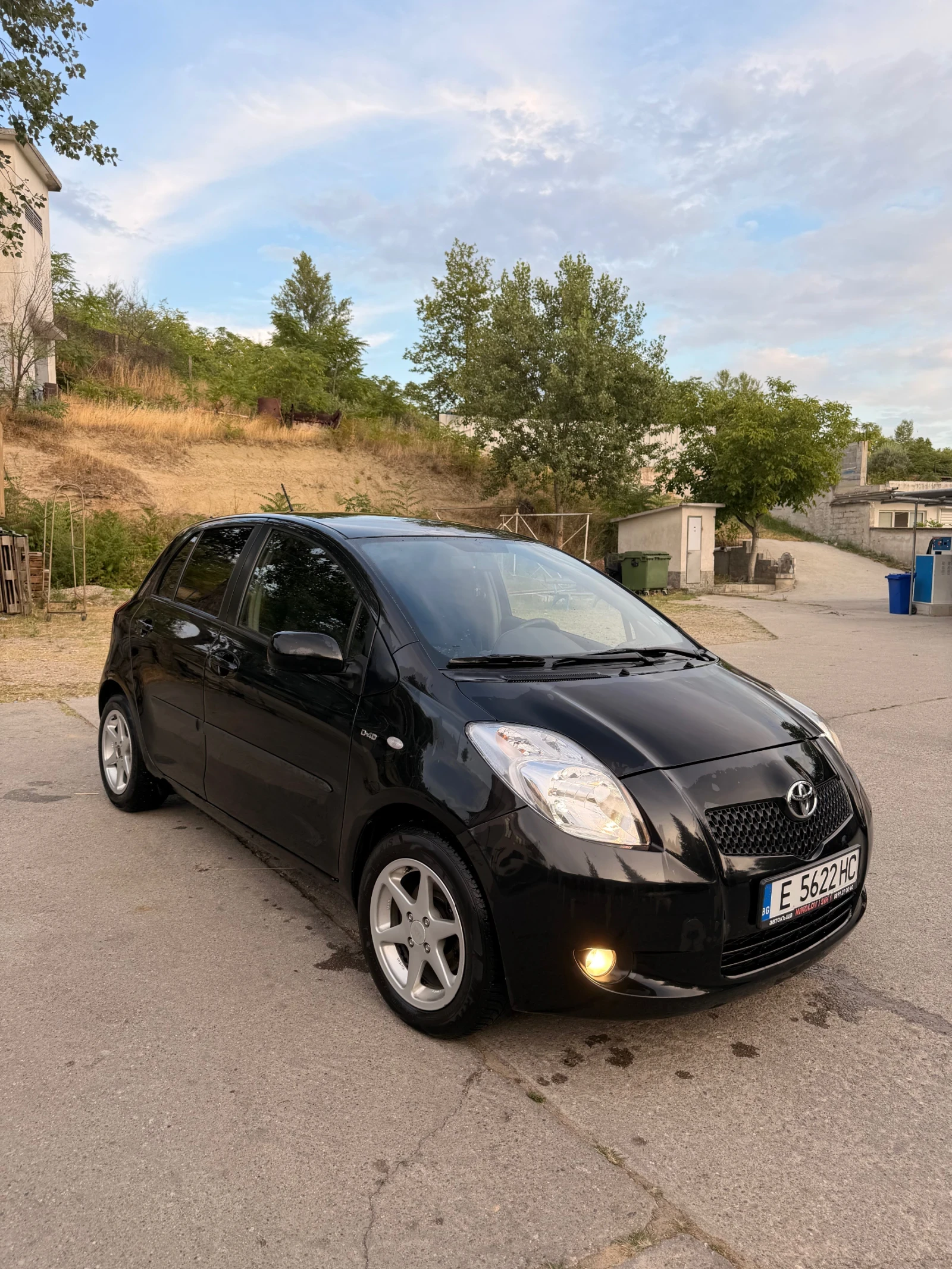 Toyota Yaris 1.4 D4D, снимка 12 - Автомобили и джипове - 55303963