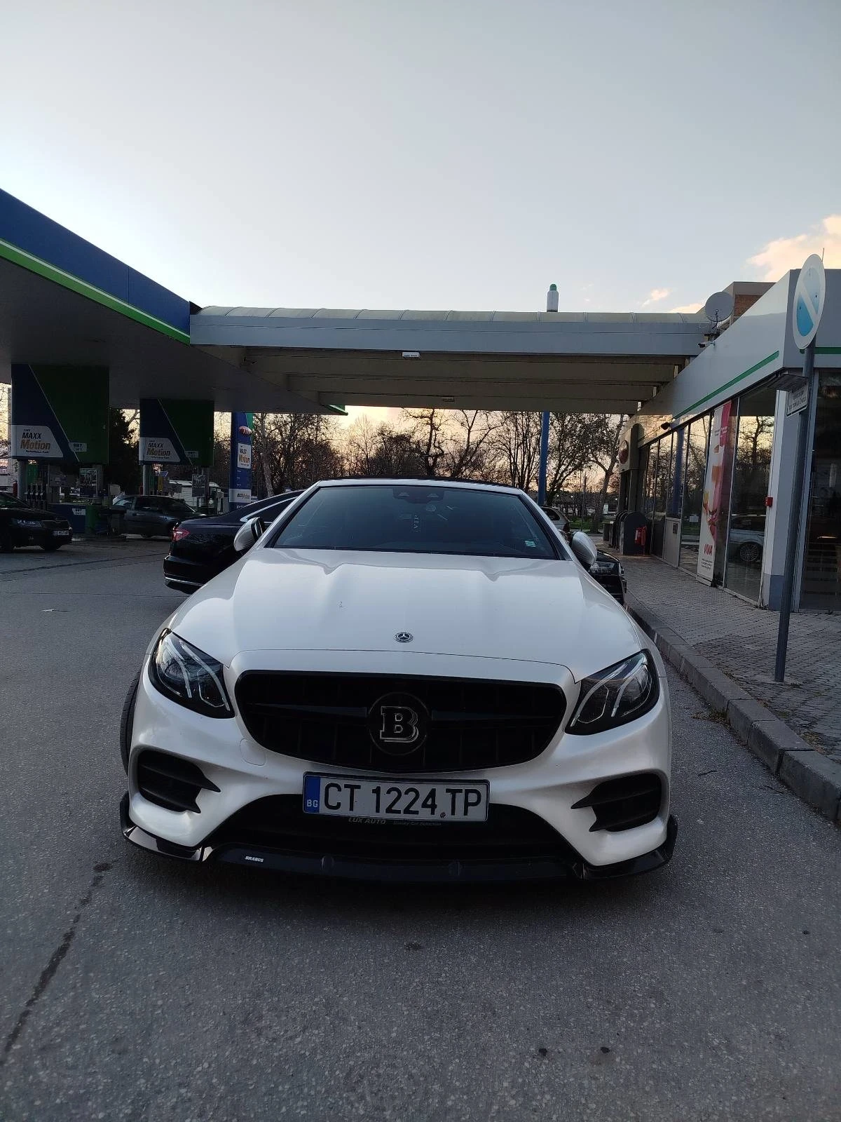 Mercedes-Benz E 220 Brabus pack, снимка 4 - Автомобили и джипове - 55750780