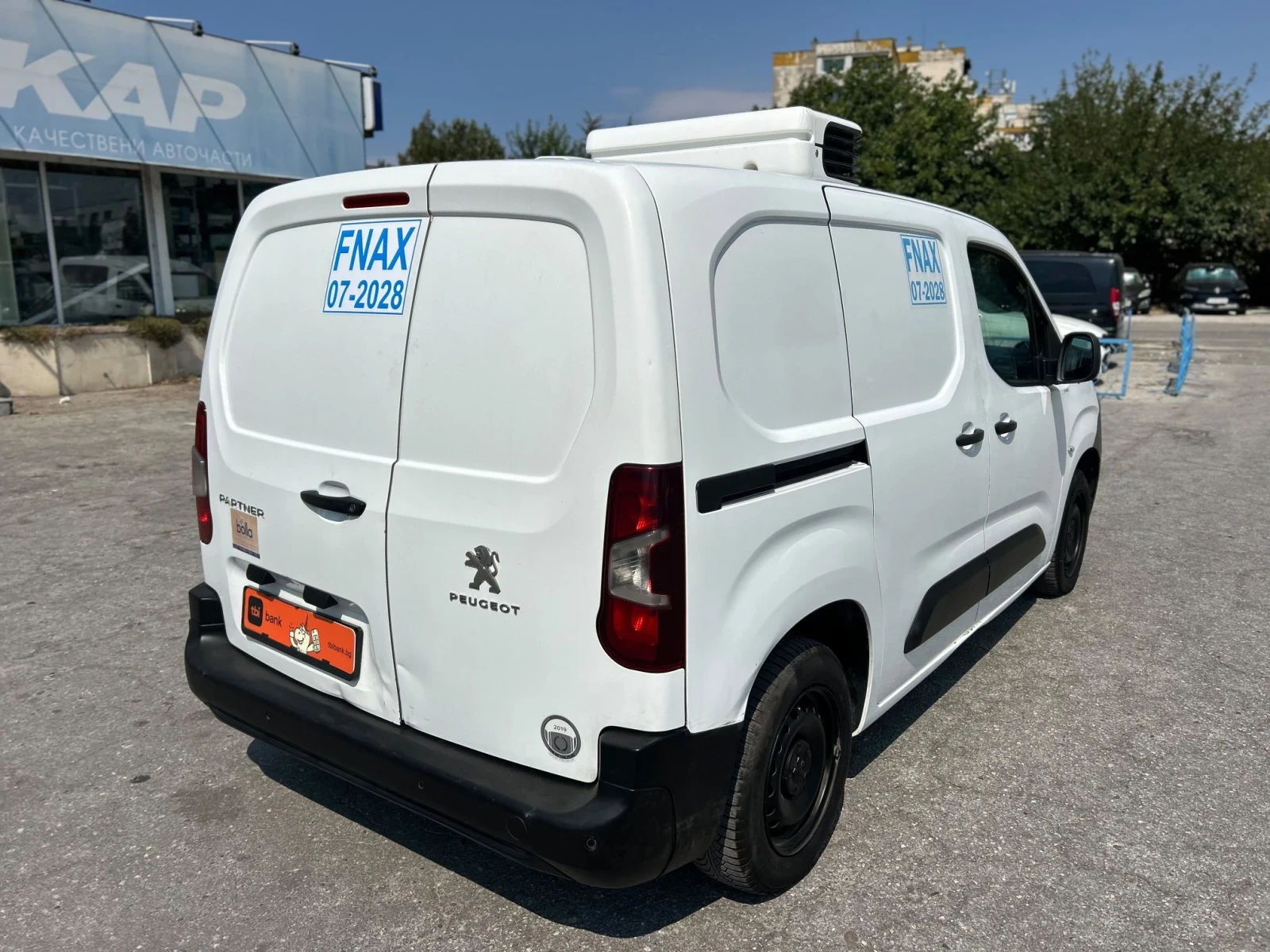 Peugeot Partner Хладилен ЕВРО6Б ОБСЛУЖЕН, снимка 14 - Автомобили и джипове - 55981273